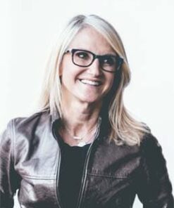 Mel Robbins Headshot